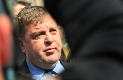 Каракачанов поиска по-строги мерки срещу футболното хулиганство