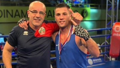 Български боксьор е шампион на "Златната ръкавица"