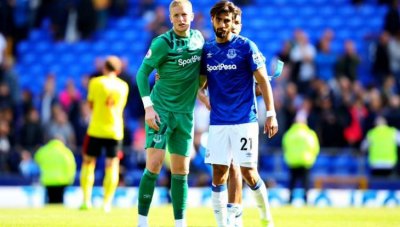 Тотнъм не спечели и срещу Евертън, "карамелите" загубиха титуляр