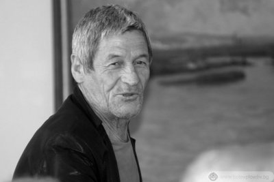 Издигат паметник на Динко Дерменджиев в Пловдив