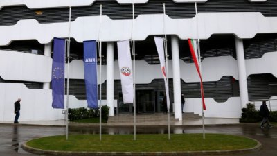 Футболът ни почва след месец, подновяват се тренировки в петък