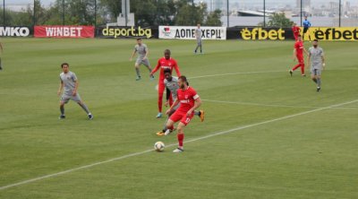 Царско село загуби от Локо (Пловдив) в дебюта на Любо Пенев