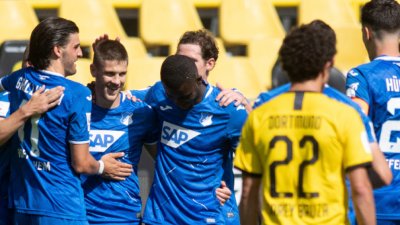 Хофе разгромим ресервите на Борусия Дортмунд