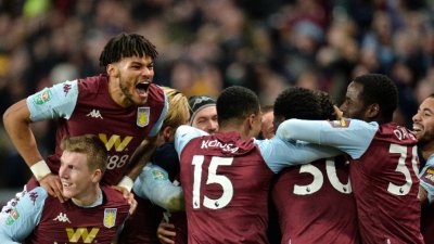 Мениджърът на Астън Вила щастлив, че целият свят ще гледа отбора му при рестарта