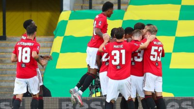 Юнайтед е на 1/2-финал за FA Cup