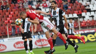 ЦСКА-София и Локомотив завършиха редовния сезон с равенство