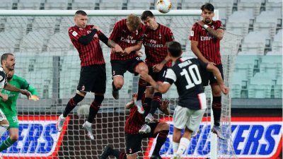 Юве измъкна равенство срещи Милан и е на Финал за Купата