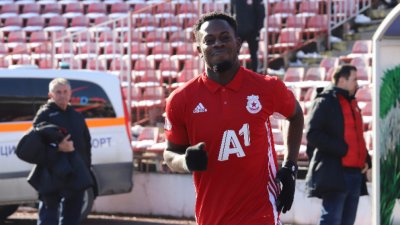 Джеси подписва с турски гранд до дни