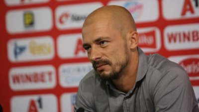 Уволниха Нестор Ел Маестро от Щурм