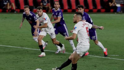 Късна дузпа спаси Севлия от загуба срещу опашкаря Валядолид