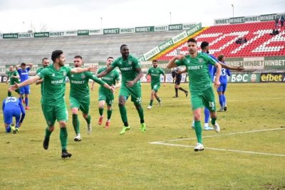 Ботев (Враца) се спаси след класика над "царете"