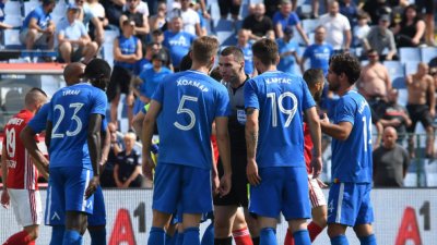 Общо 23-ма футболисти дойдоха на "Георги Аспарухов" преди началото на подготовката