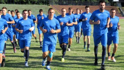 Феновете на Дунав (Русе) поискаха акциите на клуба