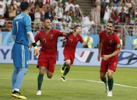 Португалия е на 1/8-финал, но трябваше да премине през ирански ад в последните минути