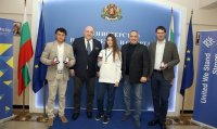 Министър Кралев награди с почетни медали шампионките от Европейското отборно първенство по таекуондо WT