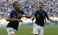 Франция изхвърли Аржентина след зрелище със 7 гола