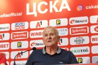 Люпко Петрович се завърна към треньорството