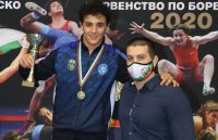 Едмонд Назарян със злато и приз "Най-техничен борец" от Държавното първенство