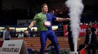 Райън Краузър счупи световния рекорд в тласкането на гюле в зала