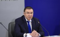 Министър Ангелов загатна за отварянето на стадионите