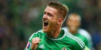 Капитанът на Северна Ирландия ще подобри любопитен рекорд срещу България
