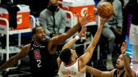 Клипърс спря серия на Финикс в НБА