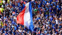 Пускат фенове по стадионите във Франция от юли