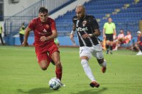 Капитана Димитър Илиев с гол от дузпа класира Локомотив Пд напред в Лига Европа
